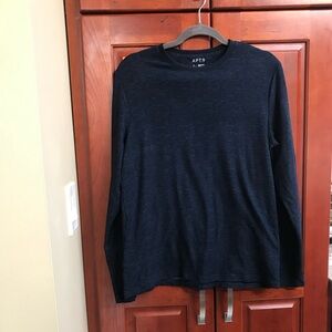 Men’s Apt.9 Black and Blue Crewneck